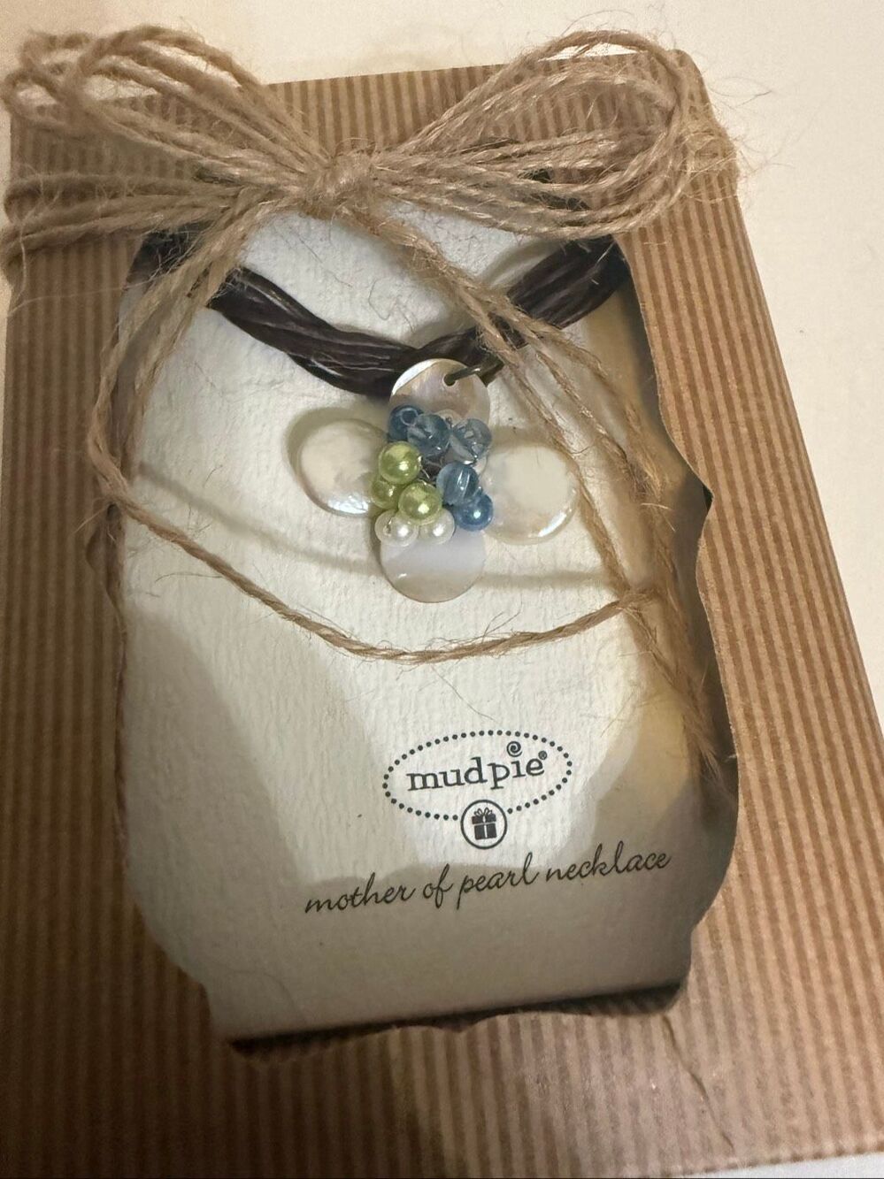 Mud Pie Women's Mother of Pearl Shell Flower Pendant Leather Strand Necklace NIB